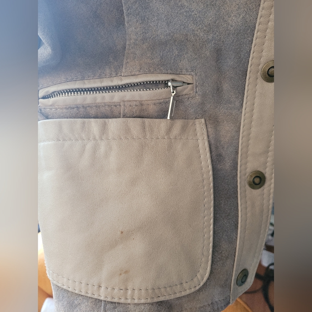 Leather Jacket - Picture 5 of 5